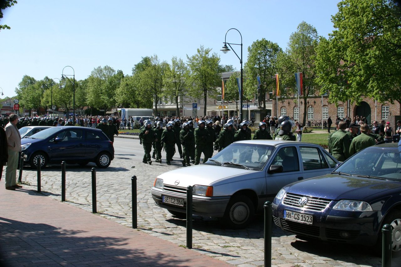 Bild 36 - NPD in Bramstedt am 1.5.07